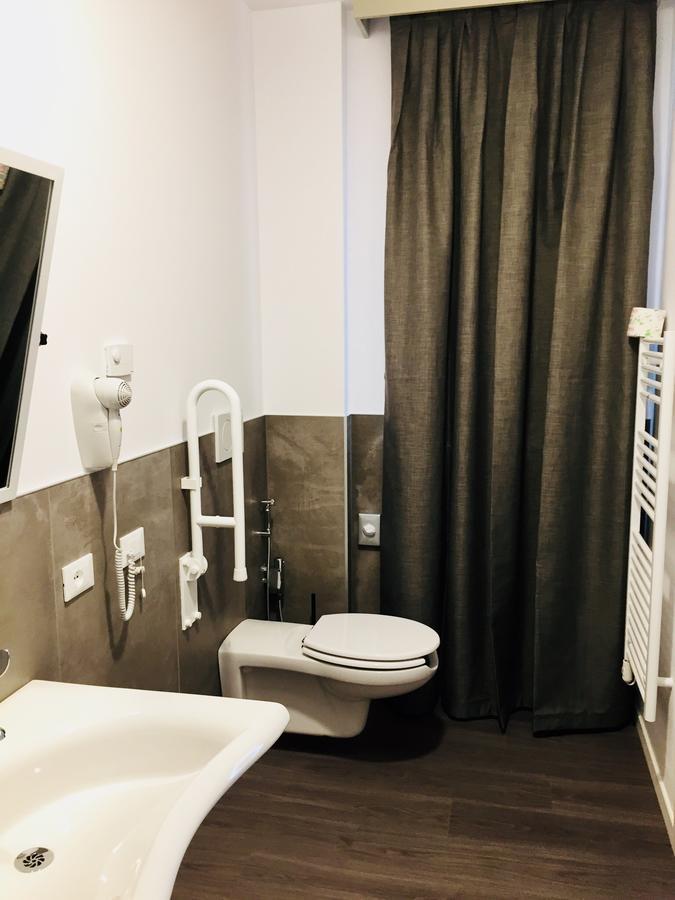 Pove 2.4 Hotel